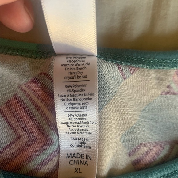 LulaRoe abstract oversized shirt sleeve tunic - Picture 5 of 5